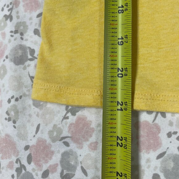 University of Michigan Yellow T-shirt Girls Large 10-12 - Picture 8 of 10